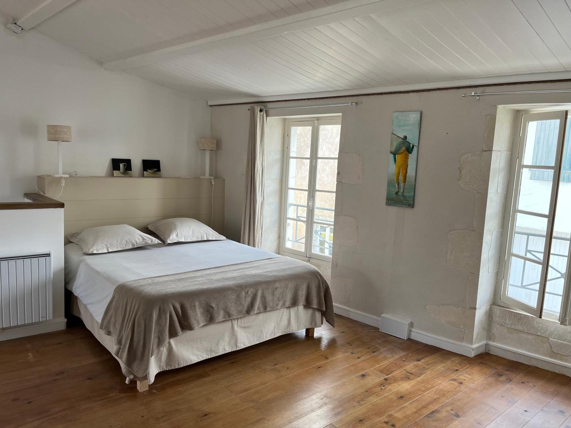 Une Fenetre Sur Cour La Flotte Bagian luar foto